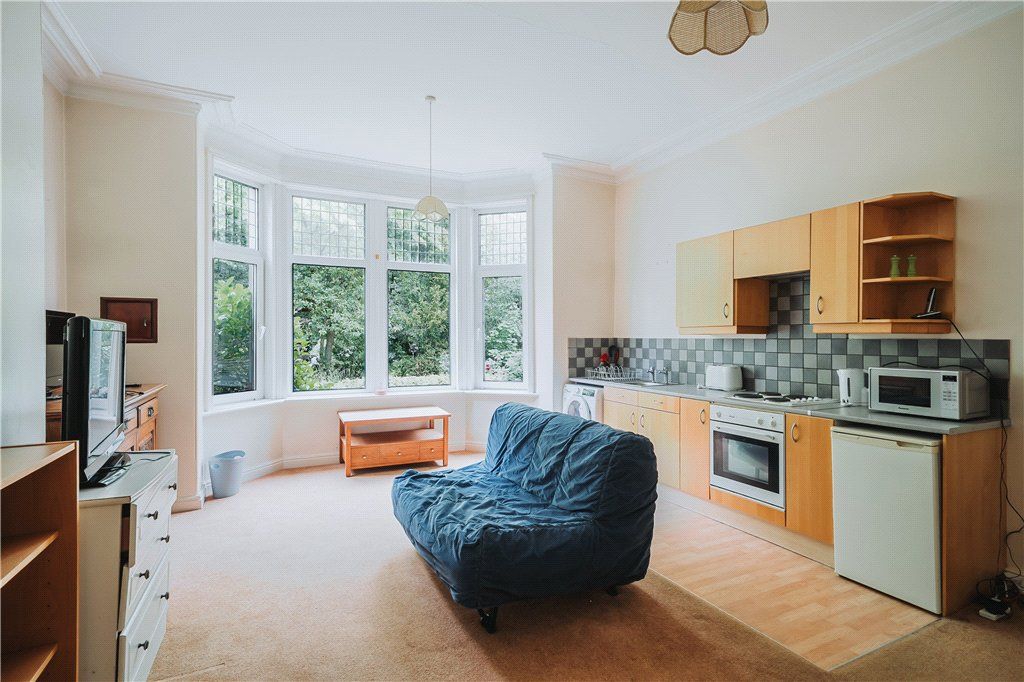 35 bed detached house for saleYork Road, Harrogate, North Yorkshire HG1 photo 5