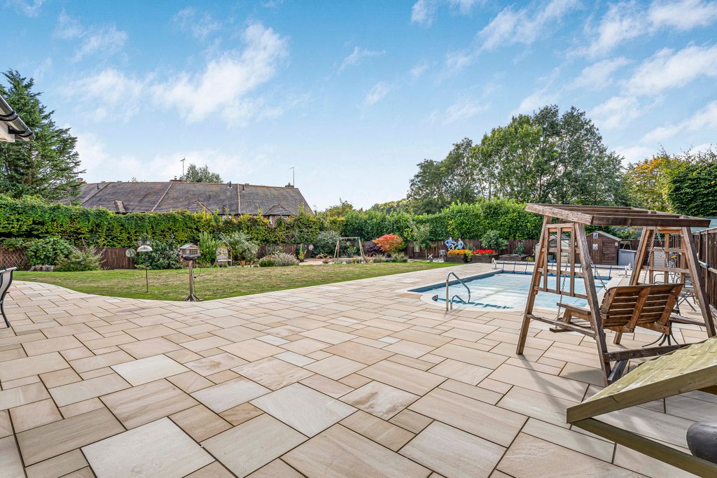 Additional image 22 of 4 bed detached house for salePiccotts End, Hemel Hempstead HP1