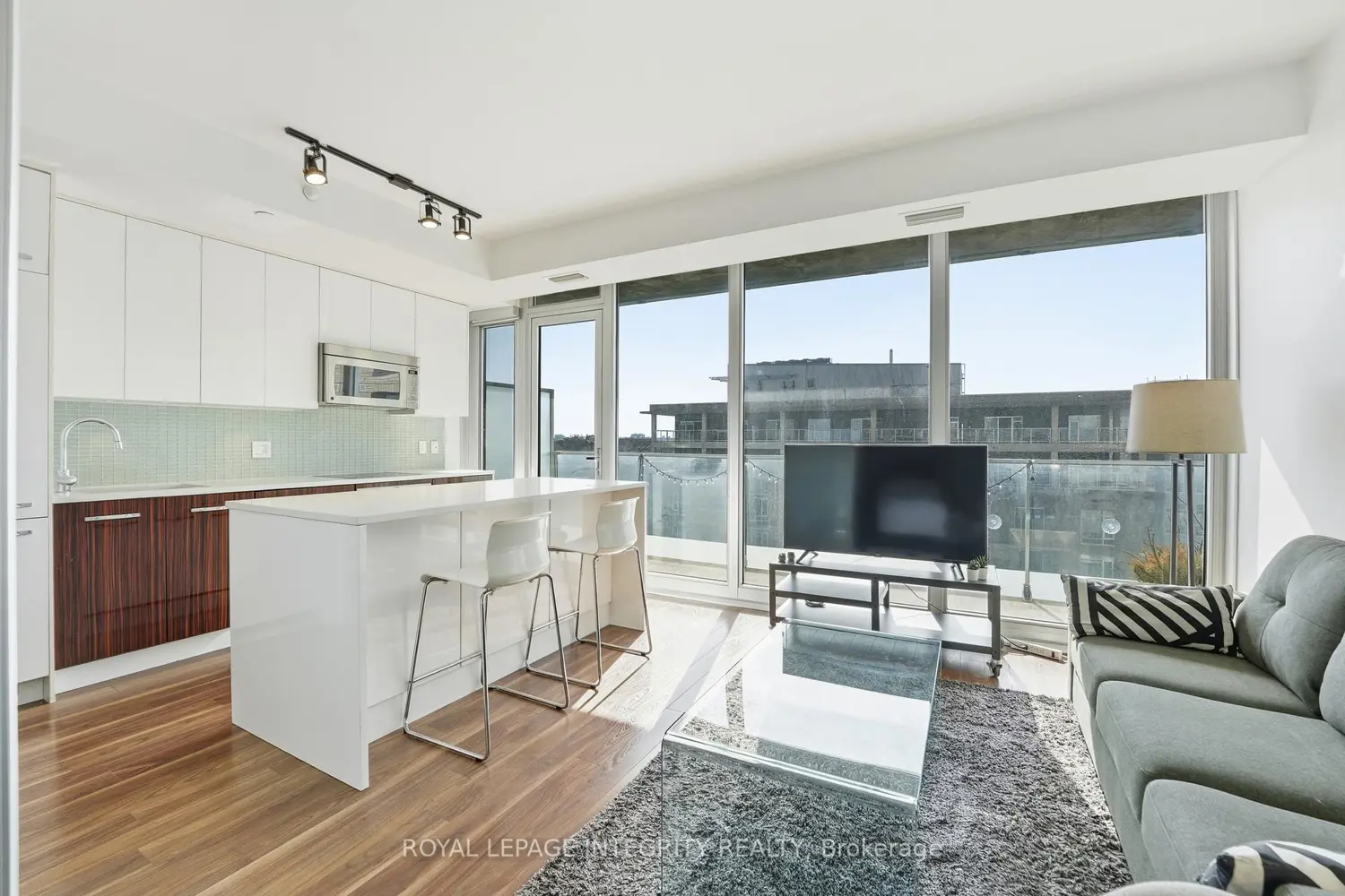 111 Champagne Avenue 1103