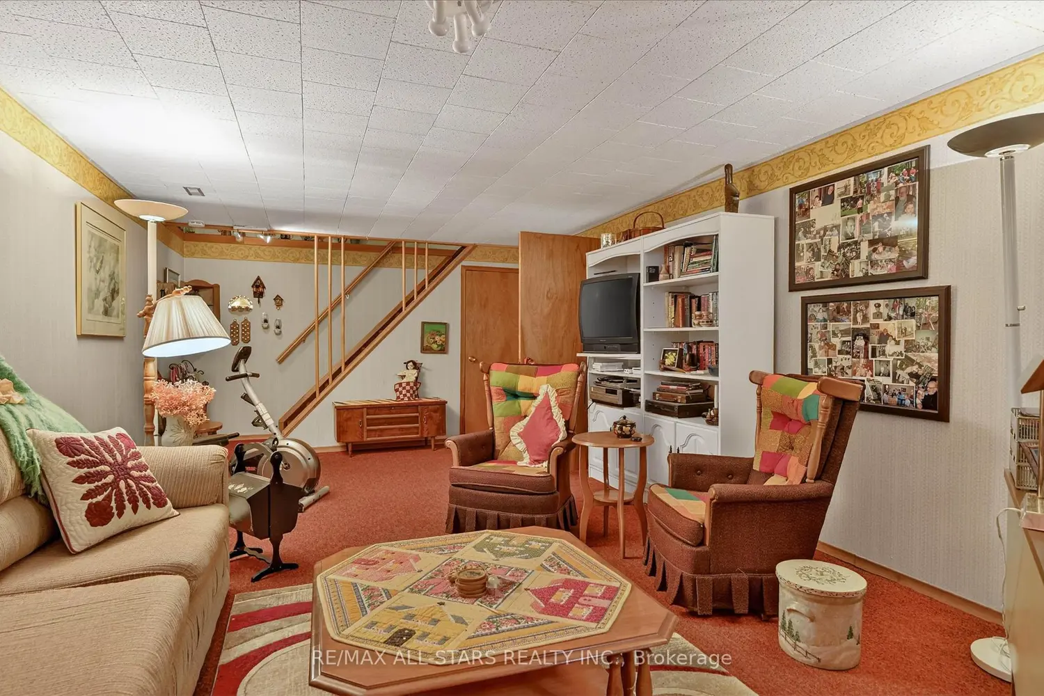Additional image 15 of 26 Applewood Crescent