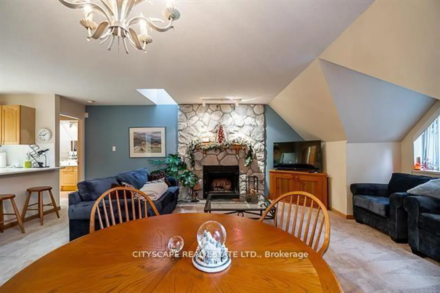 Additional image 9 of 4636 Blackcomb Way 31