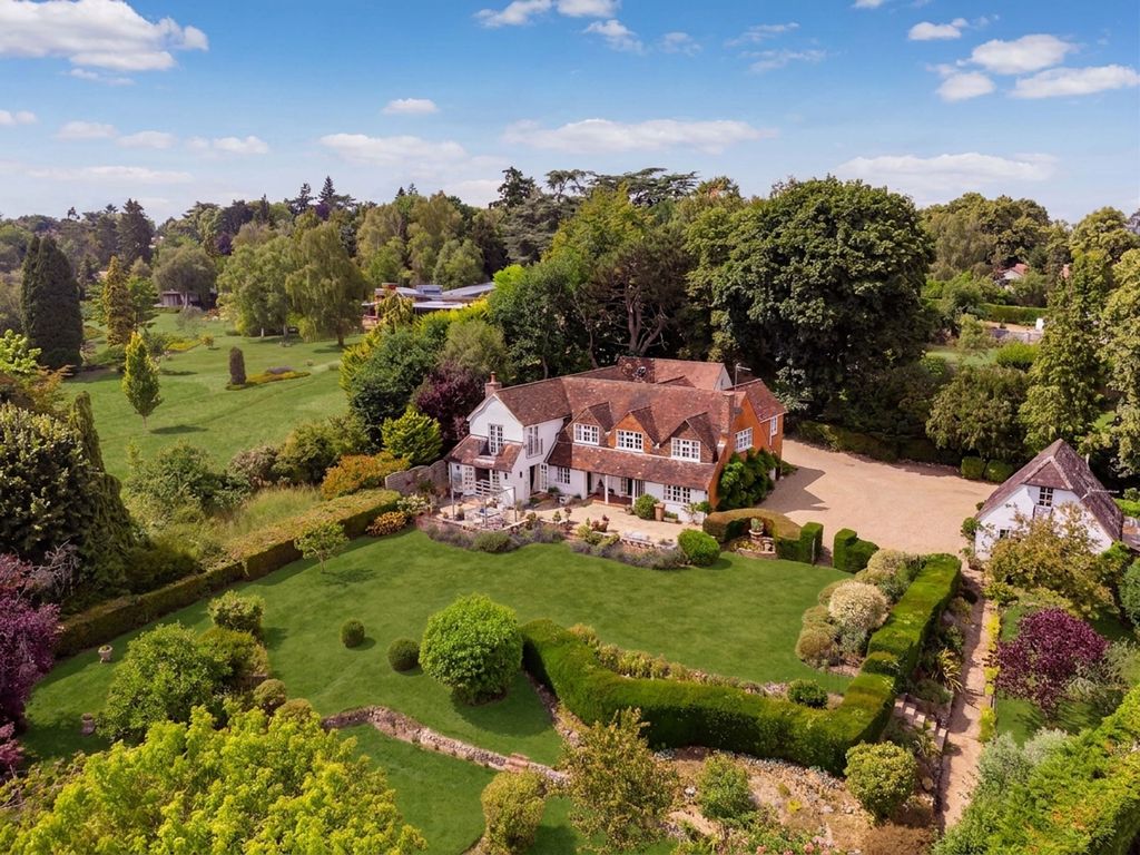 5 bed detached house for saleHarpsden Way, Henley-On-Thames RG9