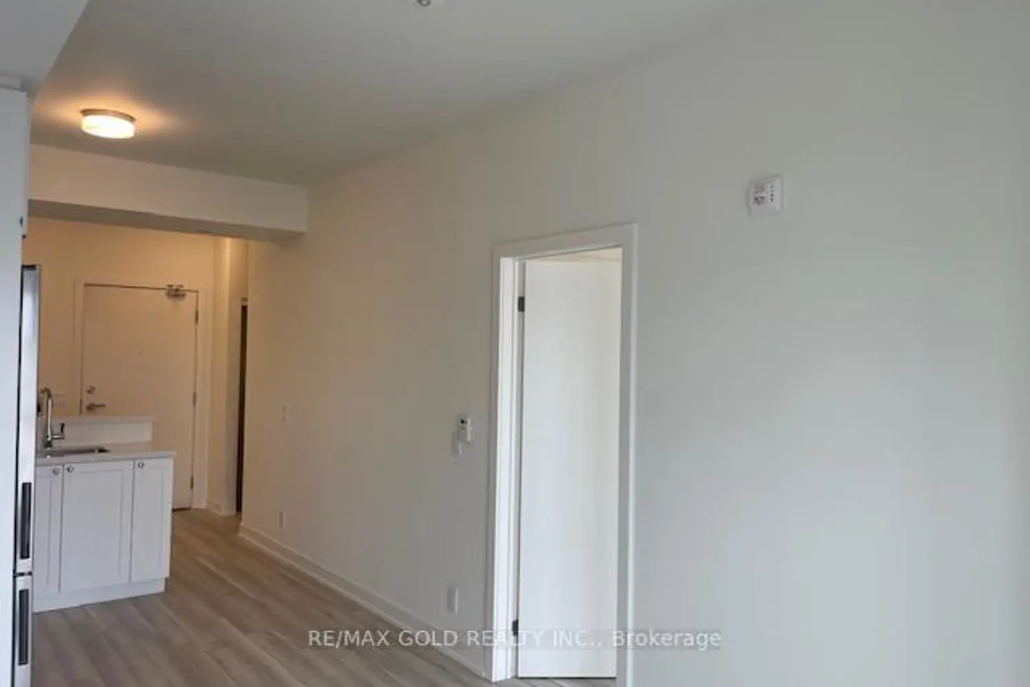 51 Clarington Boulevard 1115 photo 2
