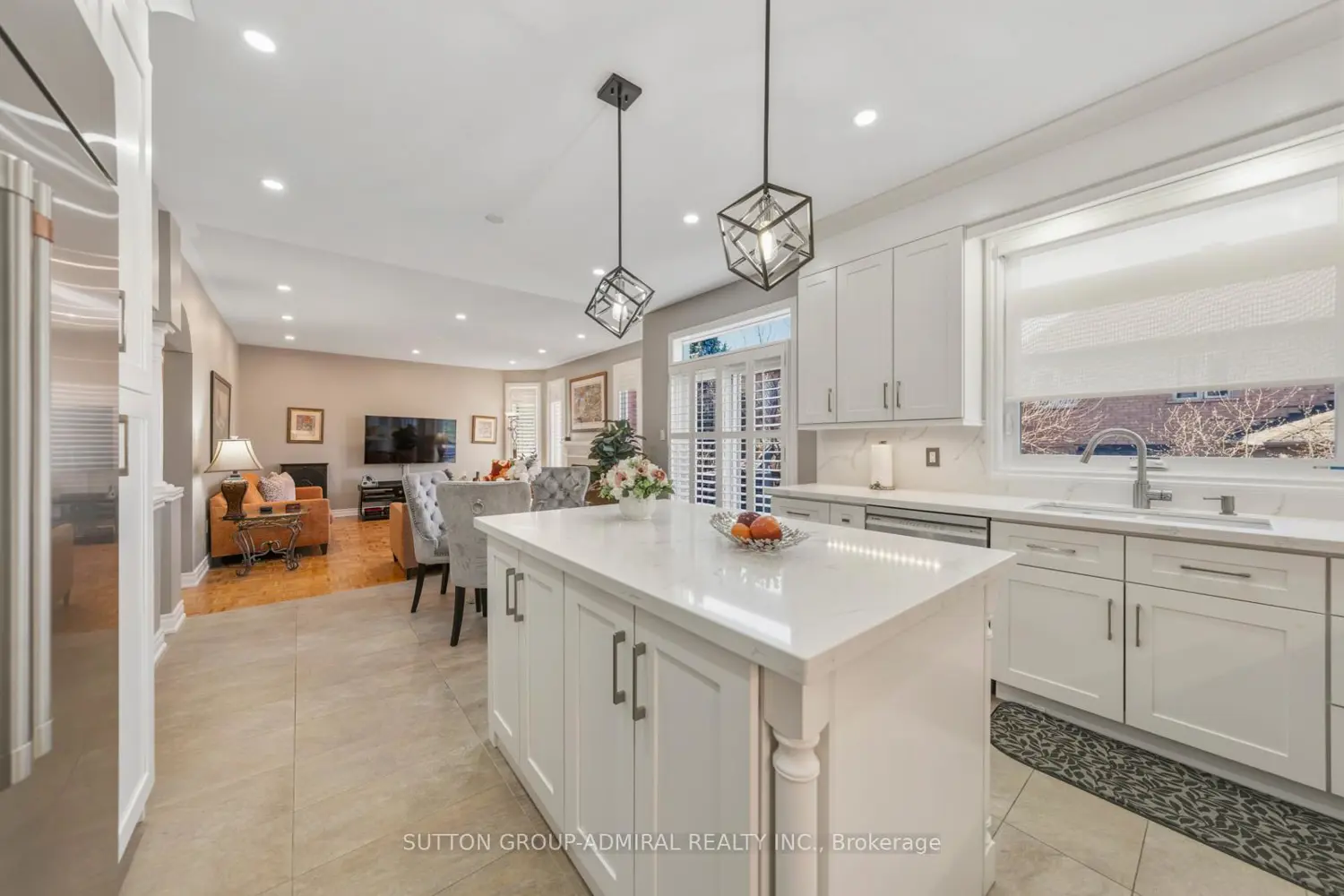 90 Summeridge Drive photo 2