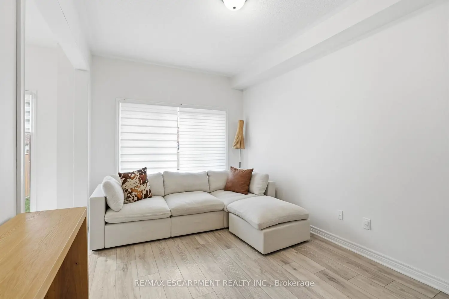 48 Harmony Way photo 3