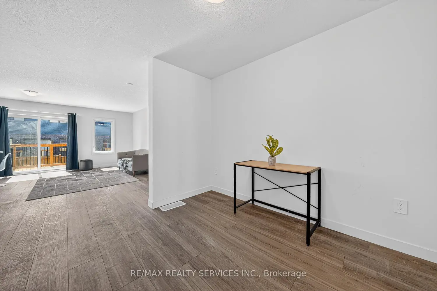Additional image 4 of 95 Queensbrook Crescent
