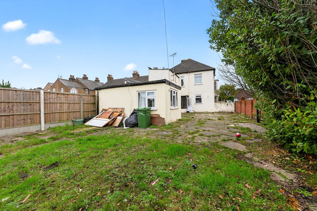 Additional image 19 of 5 bed detached house for saleWalton Road, Hoddesdon EN11