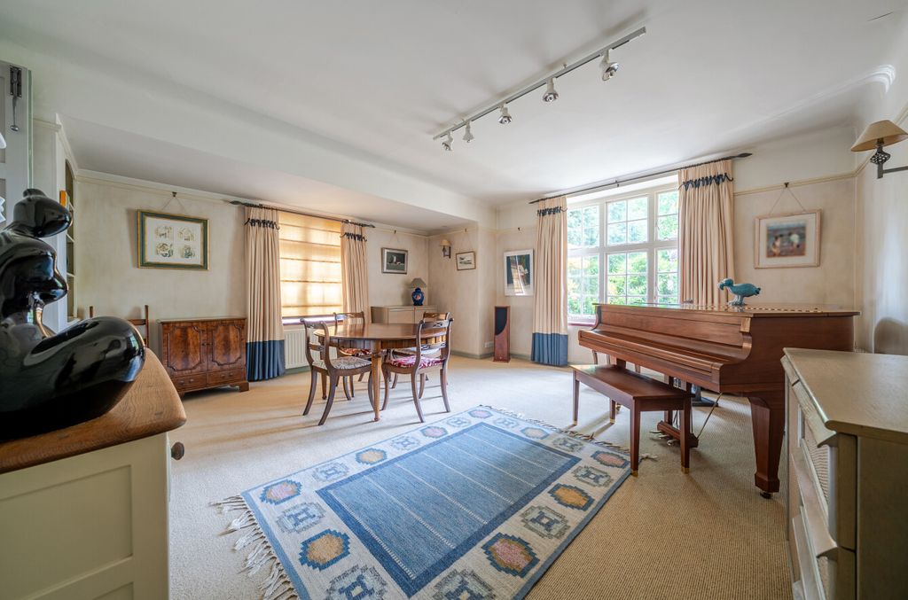 Additional image 5 of 6 bed detached house for saleHaslemere, Surrey GU27