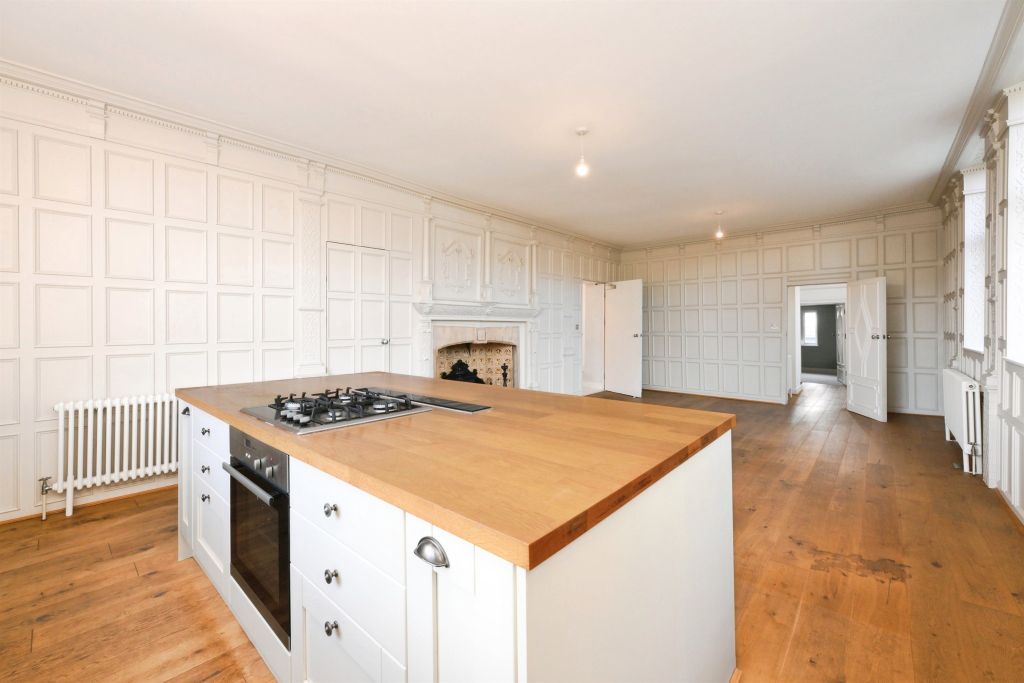 Additional image 7 of 2 bed flat for saleHigh Street, Hoddesdon EN11