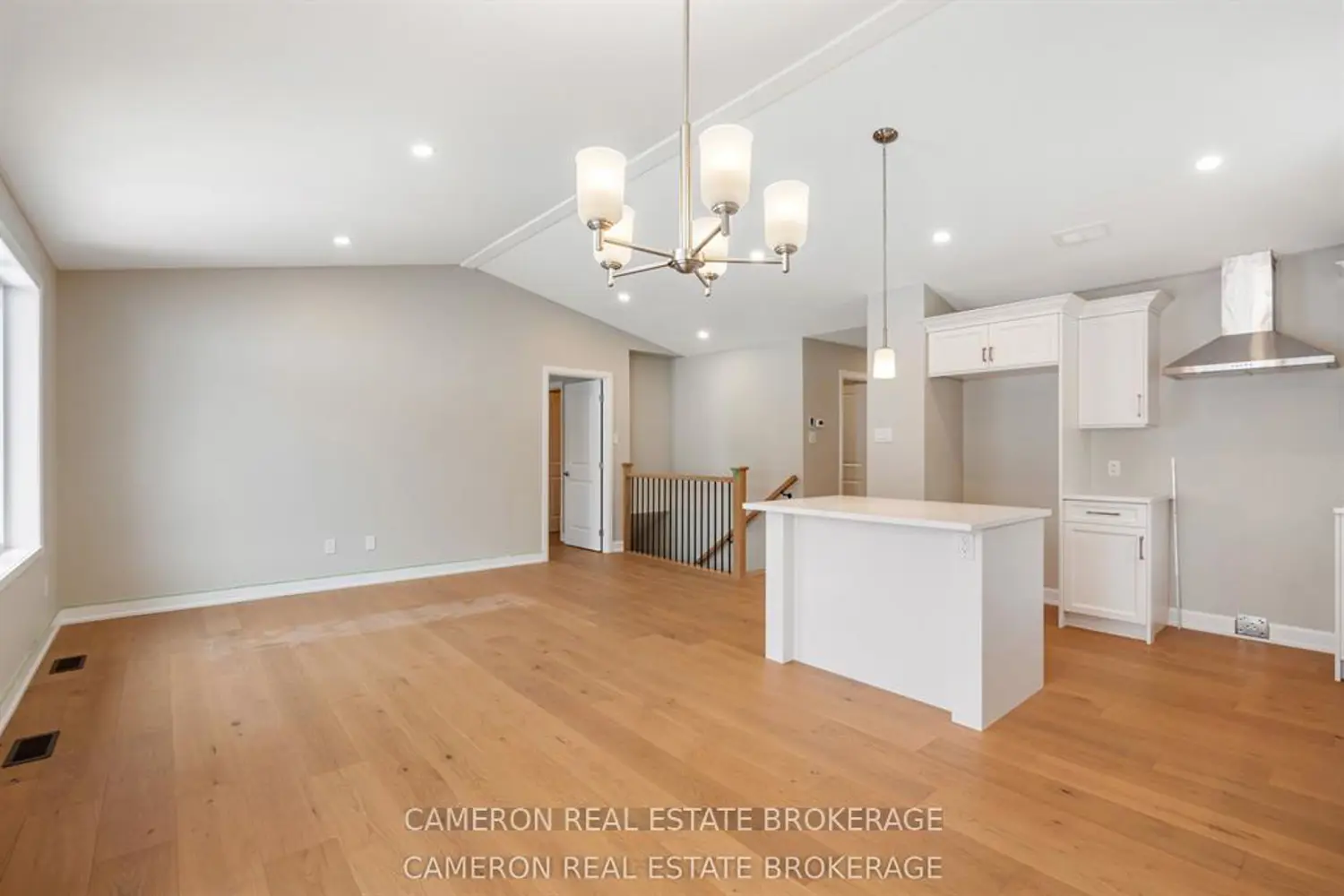 Additional image 9 of 3153 Mauricy Street
