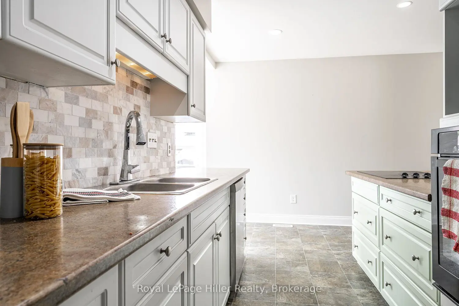 113 Whitelock Street photo 5