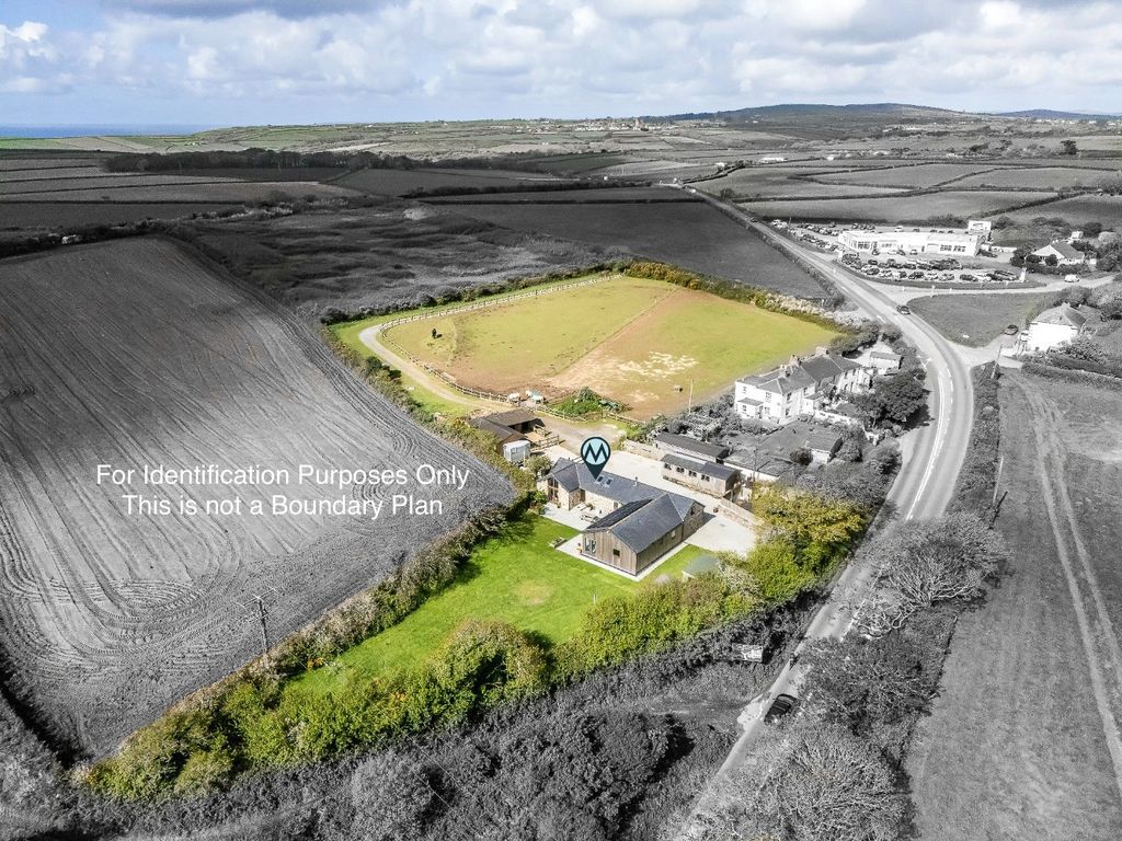 4 bed barn conversion for saleSithney Common Hill, Helston TR13 photo 2
