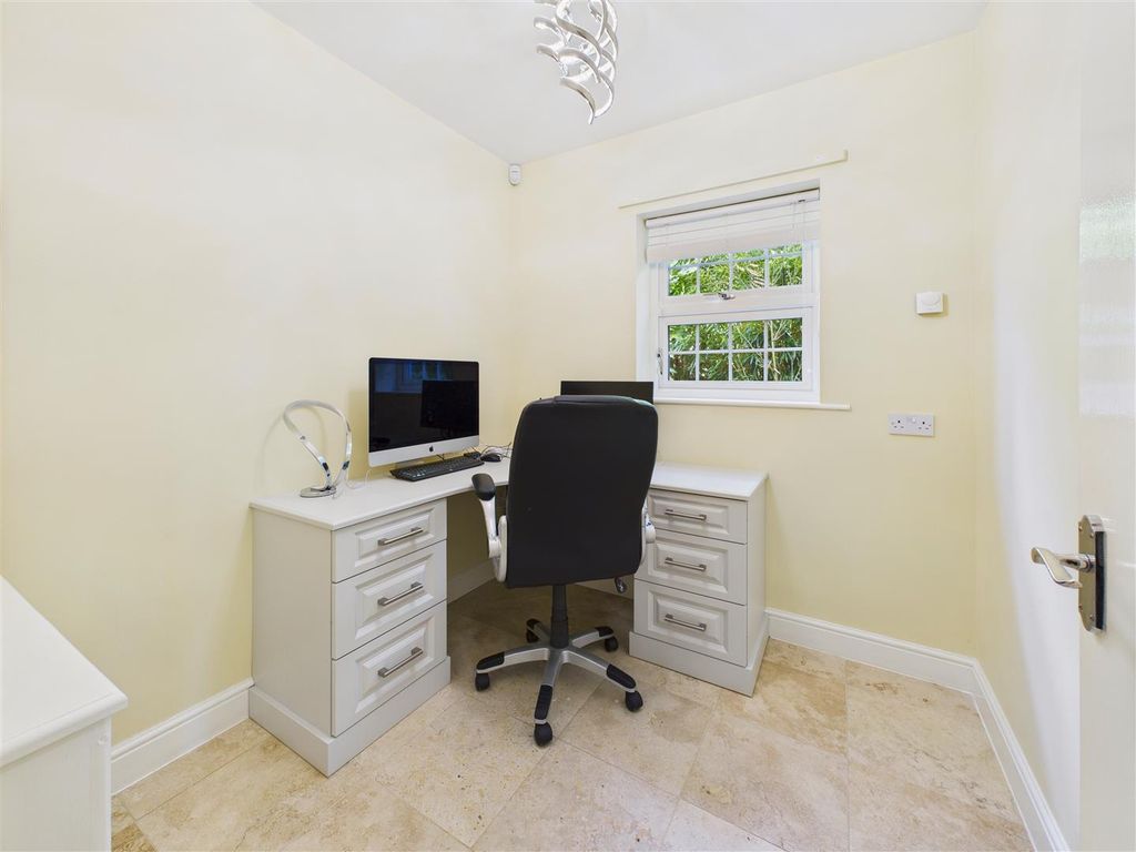 Additional image 9 of 4 bed detached house for saleSwanland Road, Hessle HU13