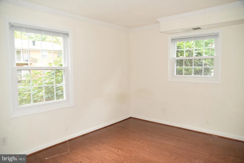 3814 Lyndhurst Drive Unit 103, Fairfax, VA 22031