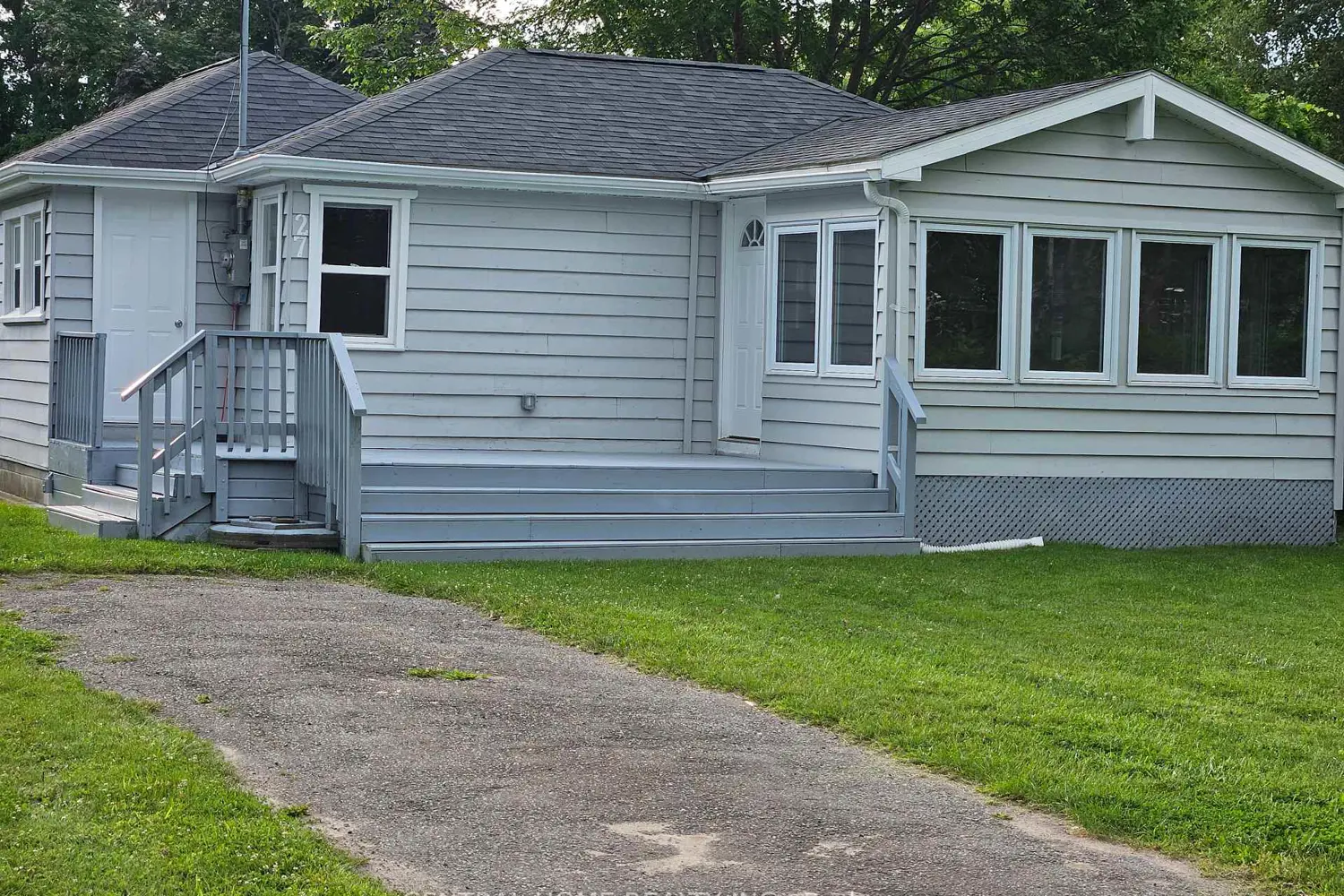 27 Blue Heron Drive photo 2