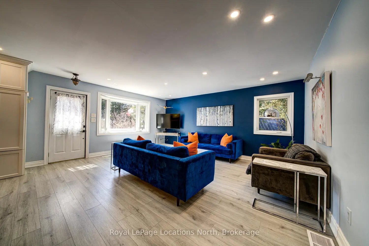 2 Maplewood Drive photo 4