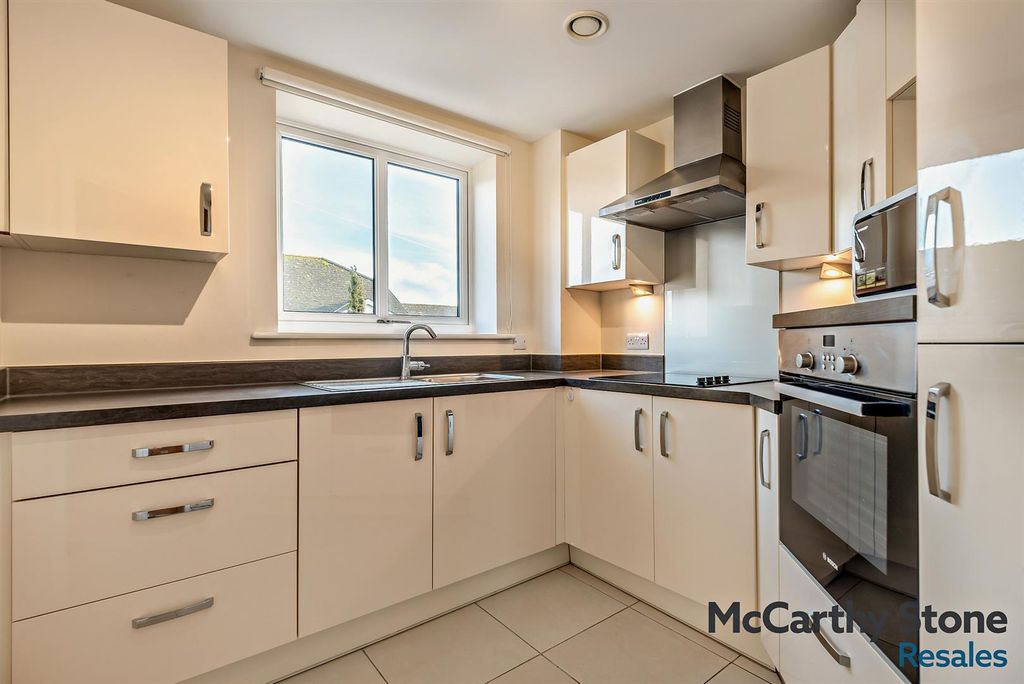 Additional image 2 of 2 bed flat for saleSt. Marys Road, Hayling Island PO11