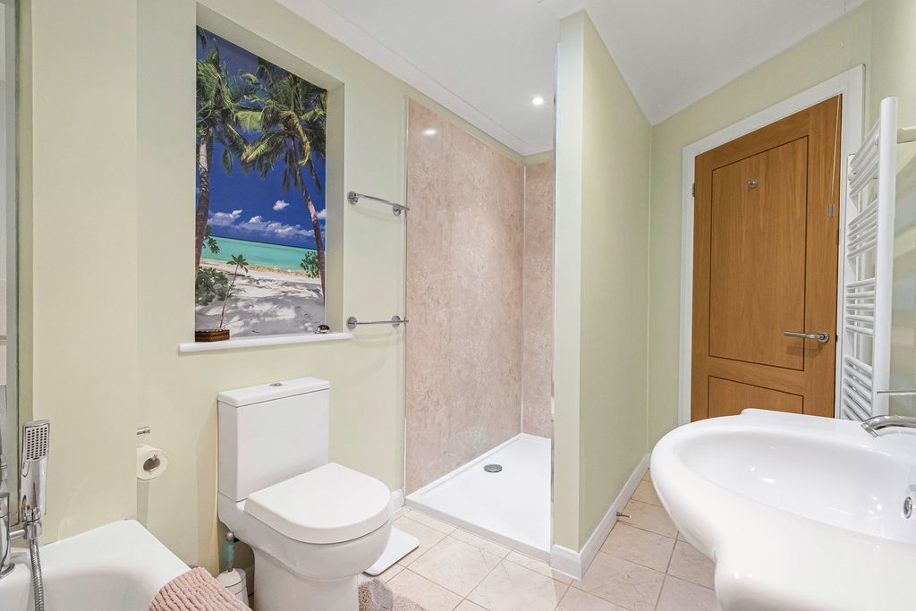 Additional image 13 of 3 bed bungalow for saleChesworth Close, Horsham, West Sussex RH13