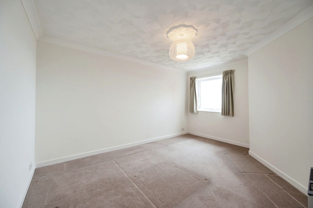 Additional image 6 of 2 bed flat for saleRegatta Court, 182 Southwood Road, Hayling Island, Hampshire PO11