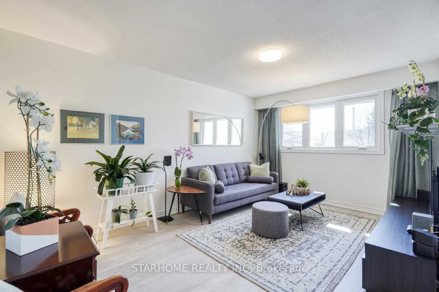 8 Amberwood Square photo 4