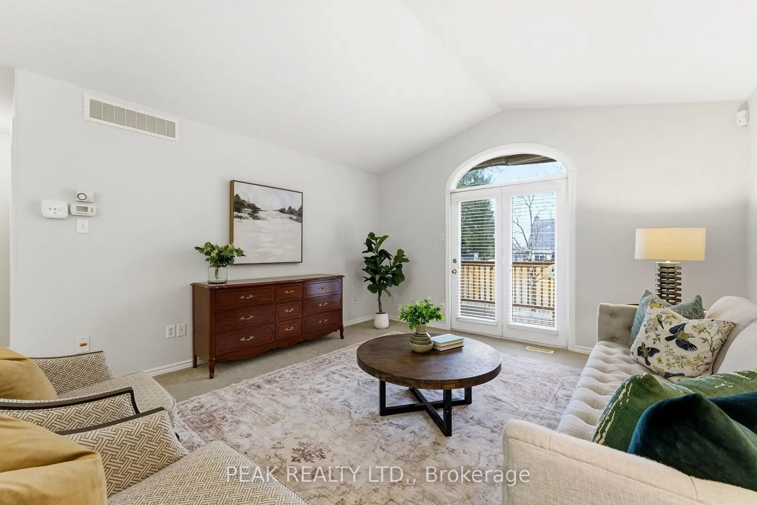 73 Morton Avenue 11 photo 3