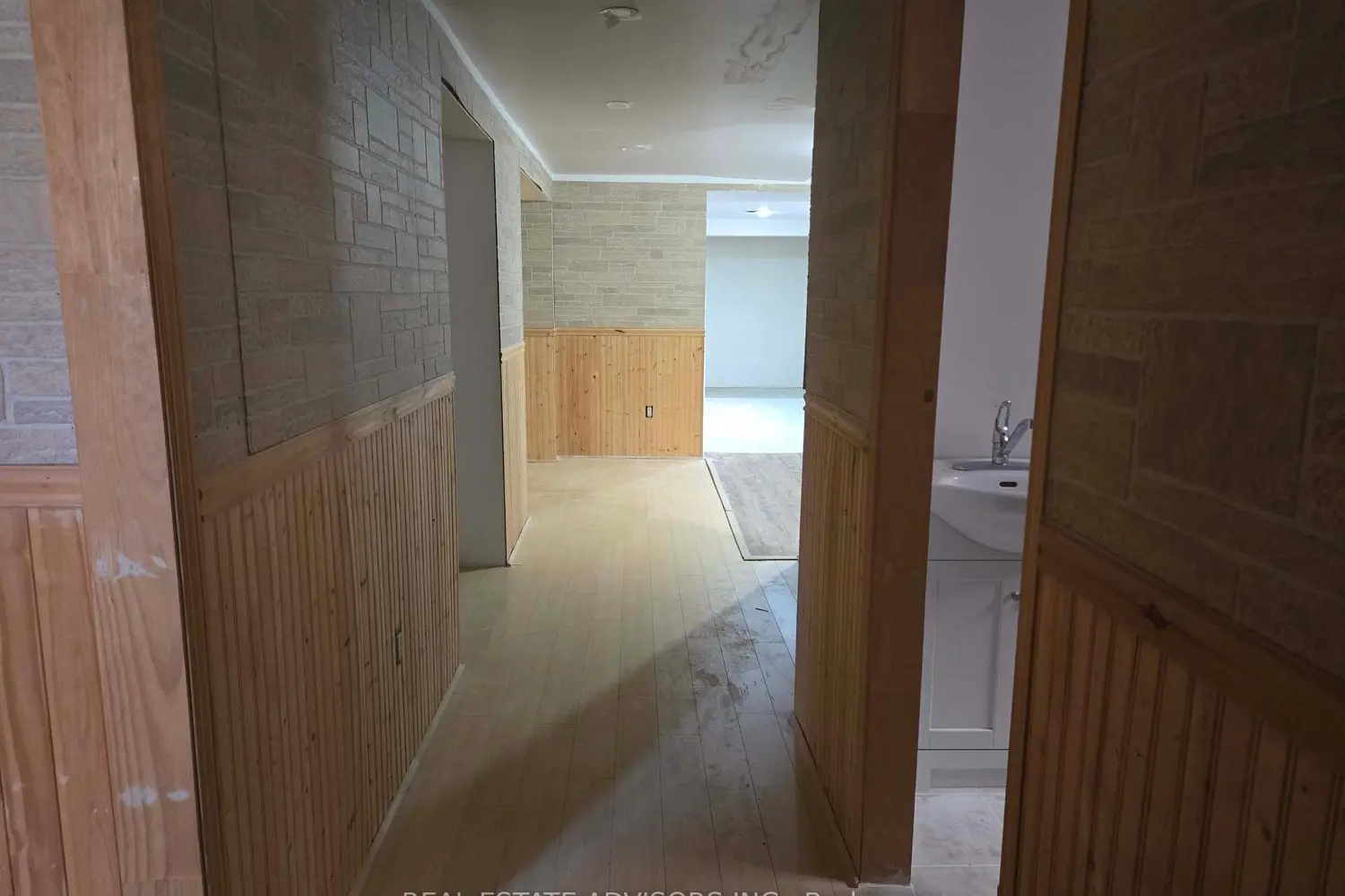 89 Euclid Avenue photo 4