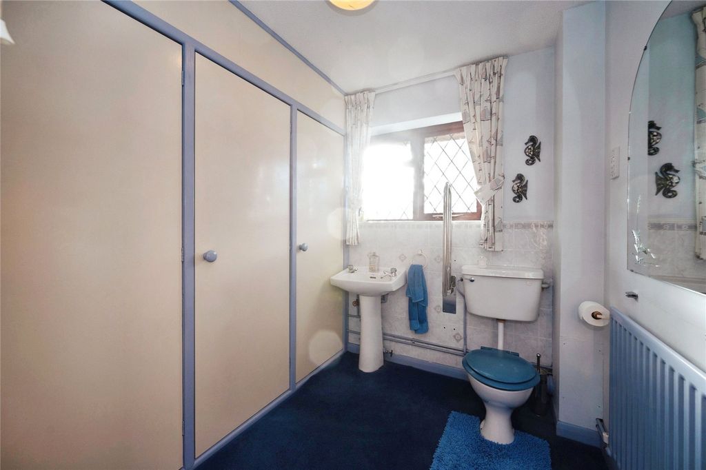 Additional image 15 of 4 bed detached house for saleMarine Walk, Hayling Island, Hampshire PO11