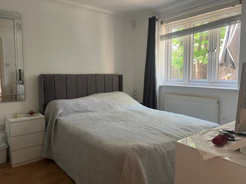 Additional image 8 of 2 bed maisonette for saleMarston Road, Hoddesdon EN11