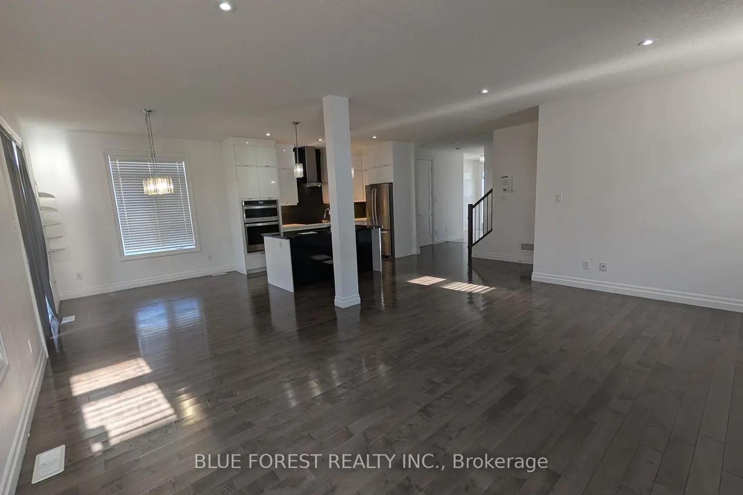 3319 Regiment Road photo 4