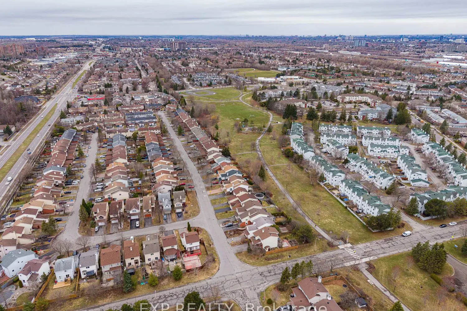 Additional image 19 of 98 Castlegreen Private