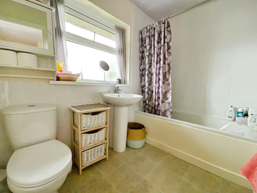 Additional image 9 of 3 bed detached house for saleAshcourt Drive, Hornsea HU18