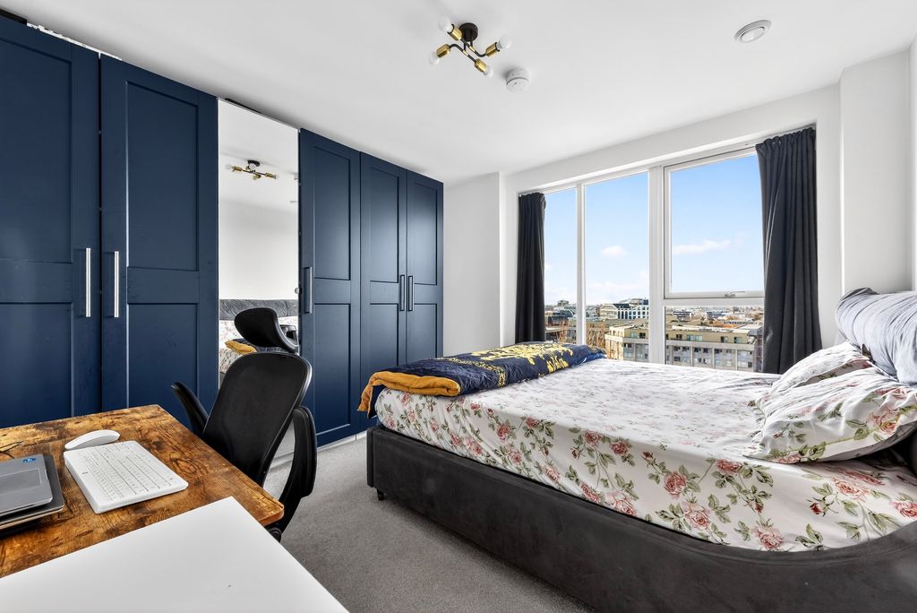 Additional image 9 of 3 bed flat for saleAlexandra Road, Hounslow TW3