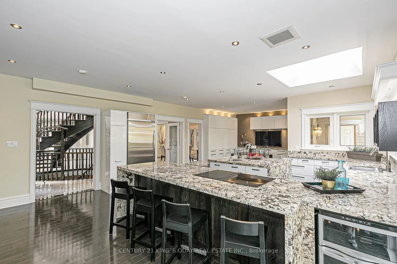 338 Mckee Avenue photo 4