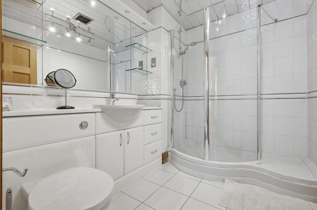 Additional image 12 of 6 bed detached house for saleWest Common Close, Harpenden AL5