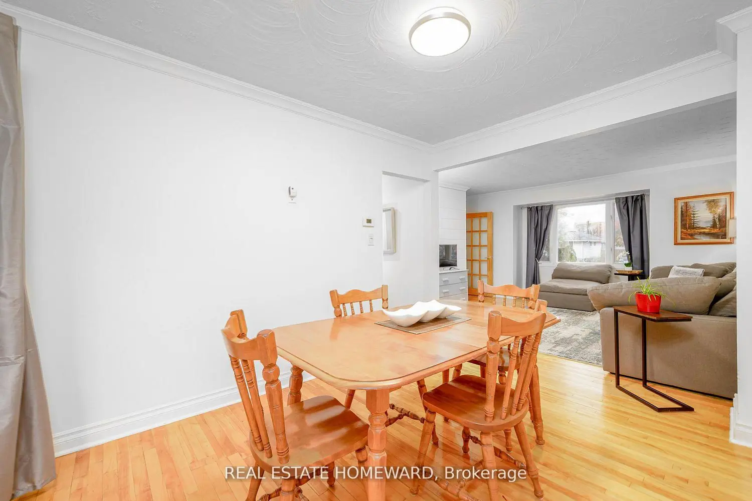 521 O'connell Road photo 3