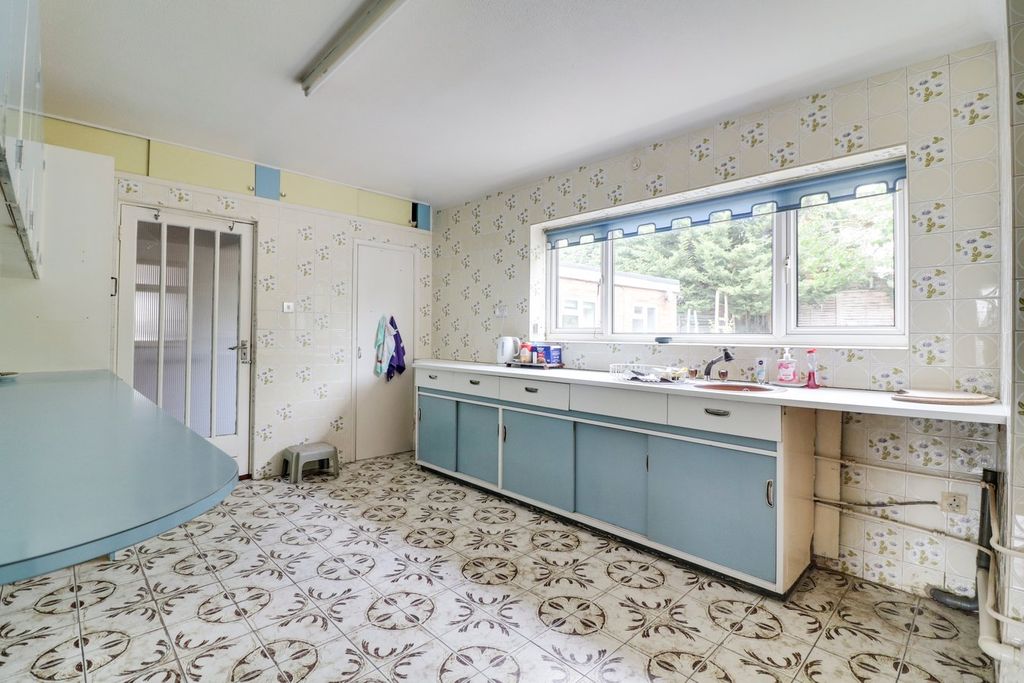 Additional image 6 of 4 bed country house for saleKingsmoor Road, Harlow CM19