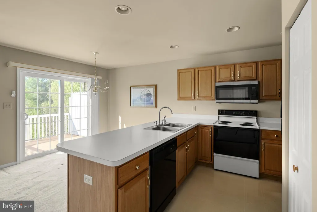 Additional image 10 of 12 Pebble Creek Drive, Lititz, PA 17543