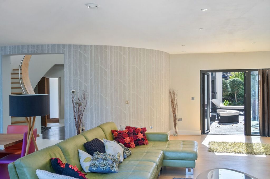 Additional image 6 of 5 bed detached house for saleNorth Shore Road, Hayling Island PO11