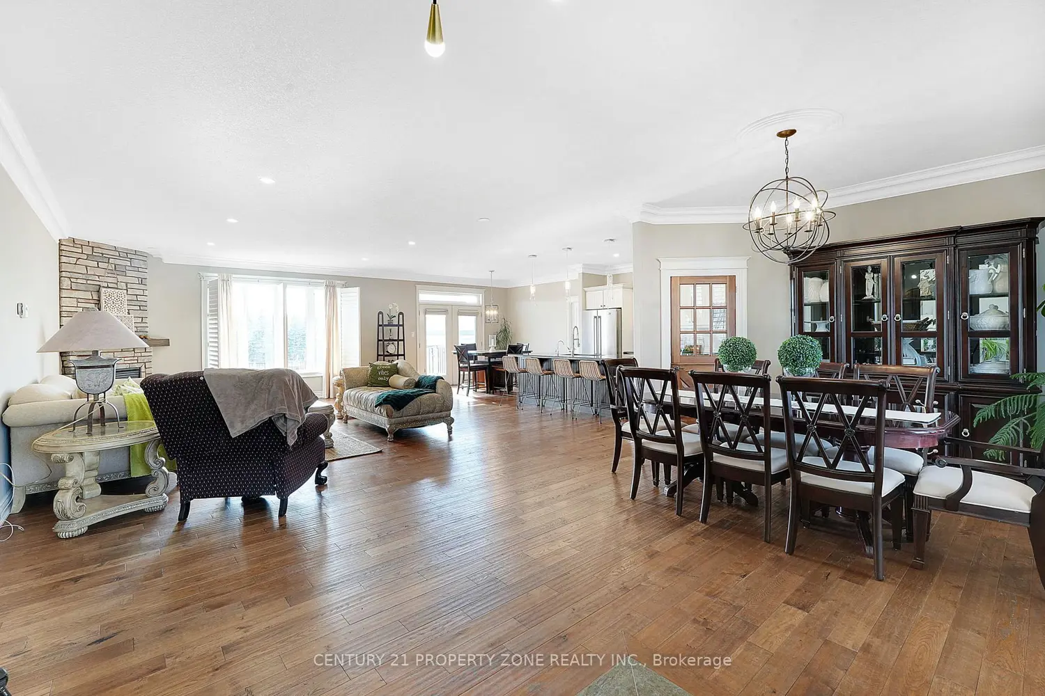 2 Harry Parker Place photo 3