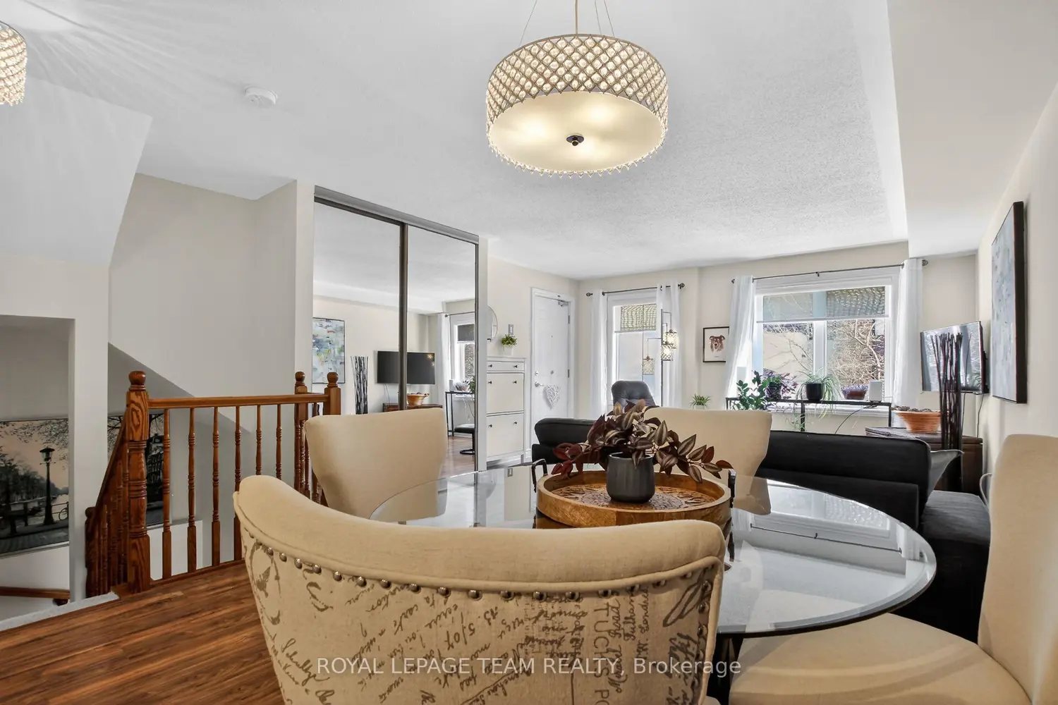 130A Lindenshade Drive photo 2