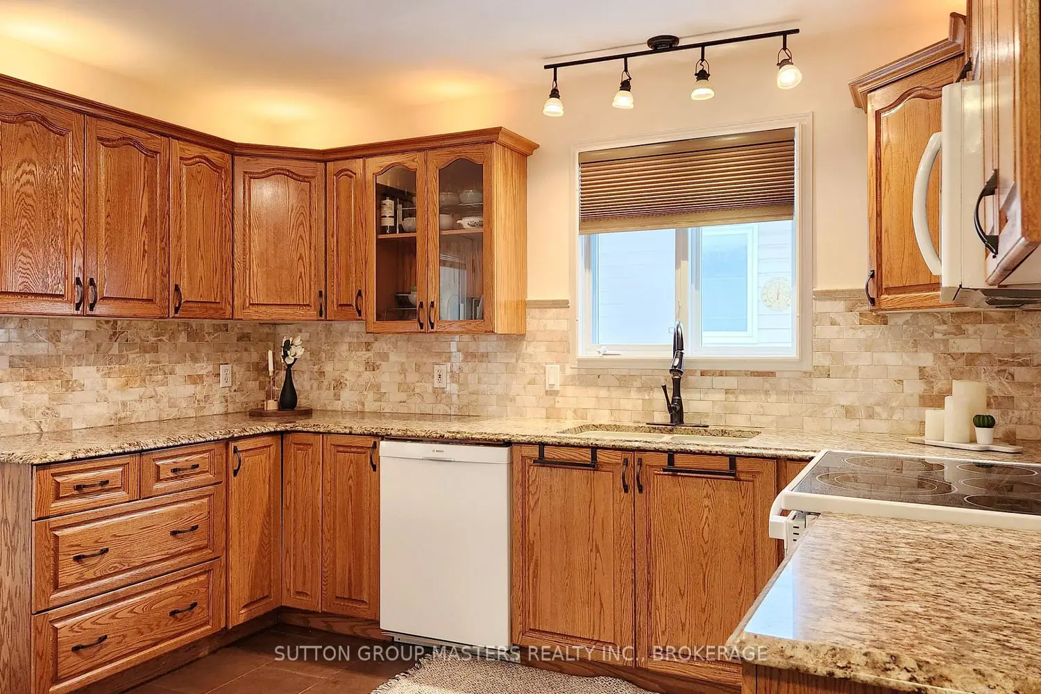 178 Langfield Street photo 5
