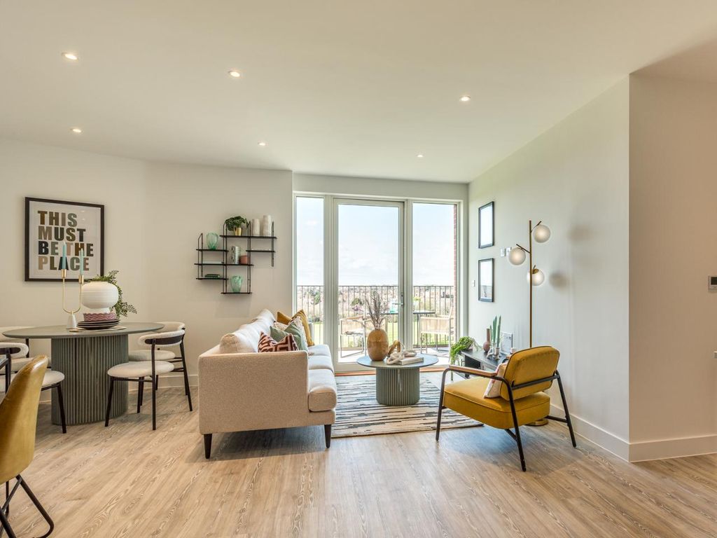Additional image 8 of 2 bed flat for saleLampton Road, Hounslow TW3