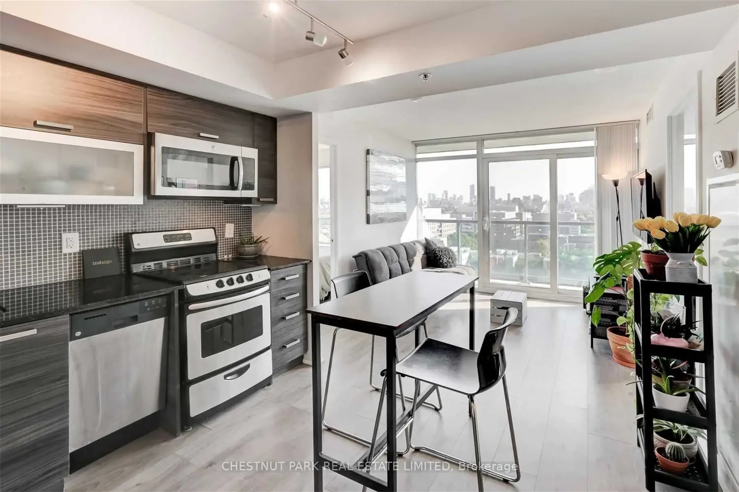 36 Lisgar Street 2111E photo 5