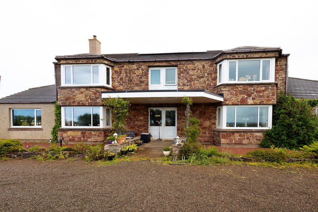 9 bed detached house for saleHawthorns B&B, Mey, Thurso, Highland. KW14