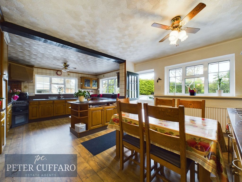 Additional image 9 of 5 bed detached house for saleYewlands, Hoddesdon EN11
