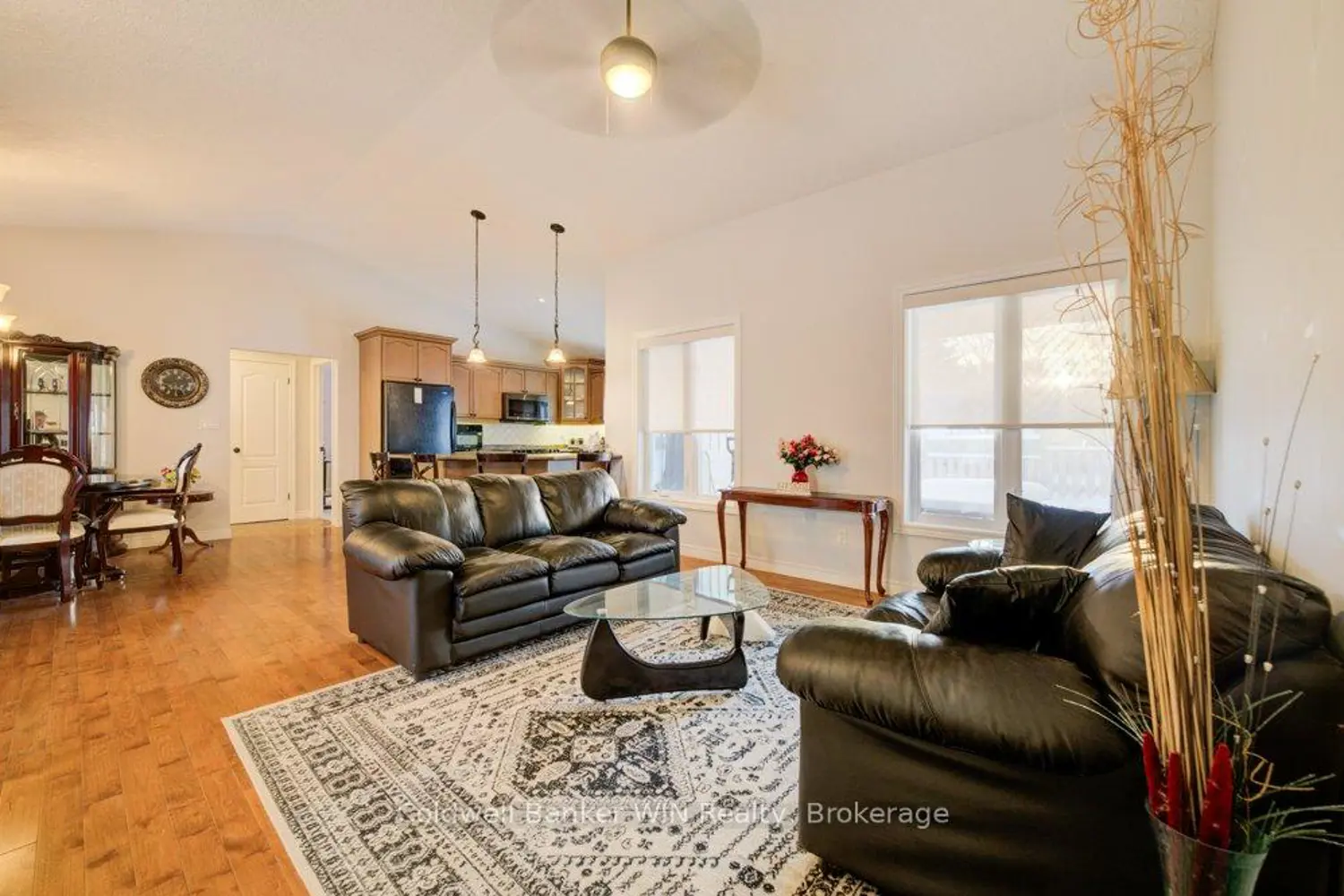 300 Durham Street photo 4