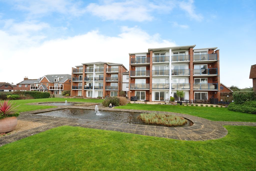 Additional image 11 of 3 bed flat for saleSea Front, Hayling Island, Hampshire PO11