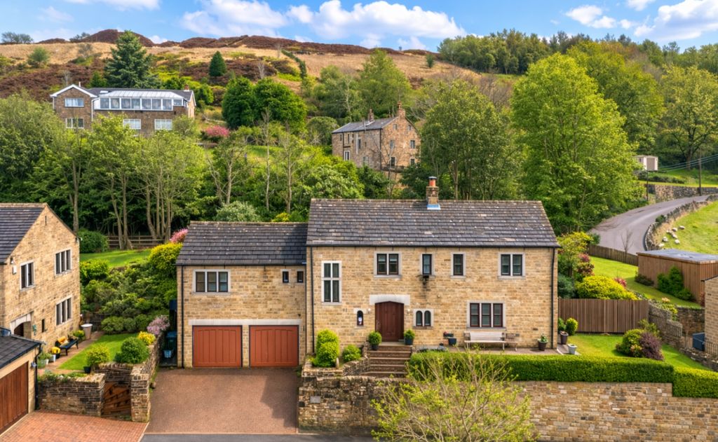 5 bed detached house for saleDaisy Bank, Hebden Bridge, West Yorkshire HX7