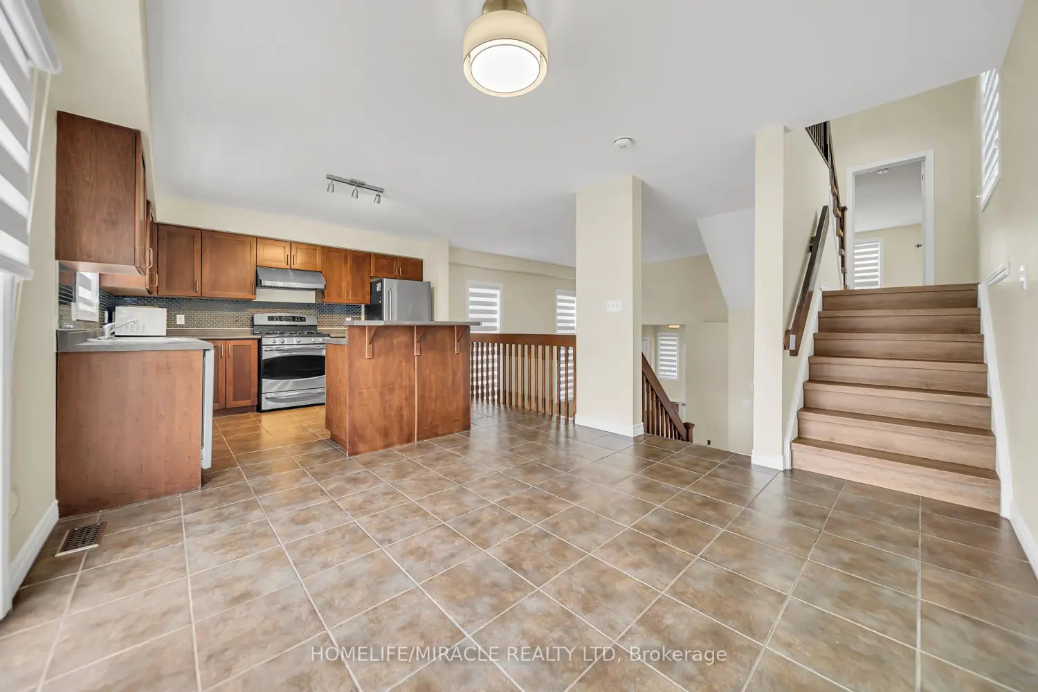51 Seabrook Drive photo 4