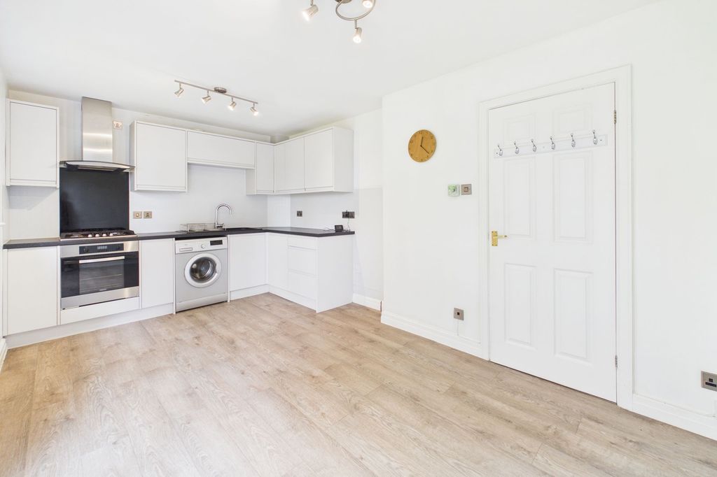 Additional image 6 of 2 bed flat for sale17 Howe Gardens, Kendal LA9